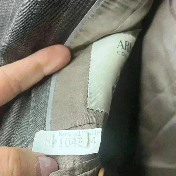 Armani collection saks fifth Avenue coat - Picture 6 of 8